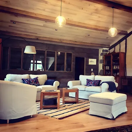 Oda ve Kahvaltı Tables D'hotes Lukugaraia