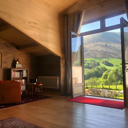 Tables D'hotes Lukugaraia 3*