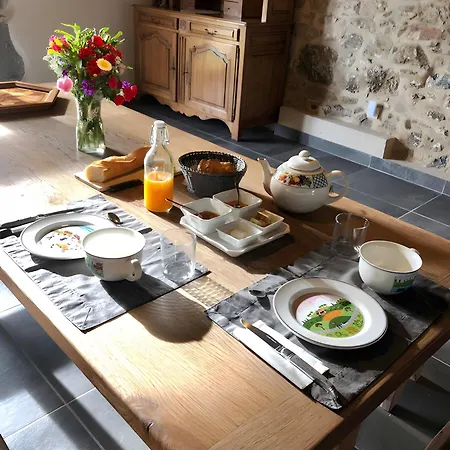 Bed & Breakfast Tables D'hotes Lukugaraia Iholdy
