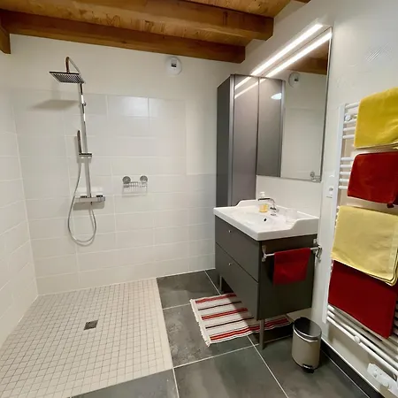 Tables D'hotes Lukugaraia Oda ve Kahvaltı 3*
