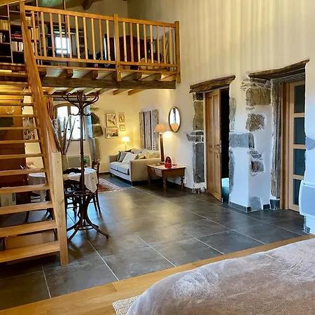 Tables D'hotes Lukugaraia Oda ve Kahvaltı 3*