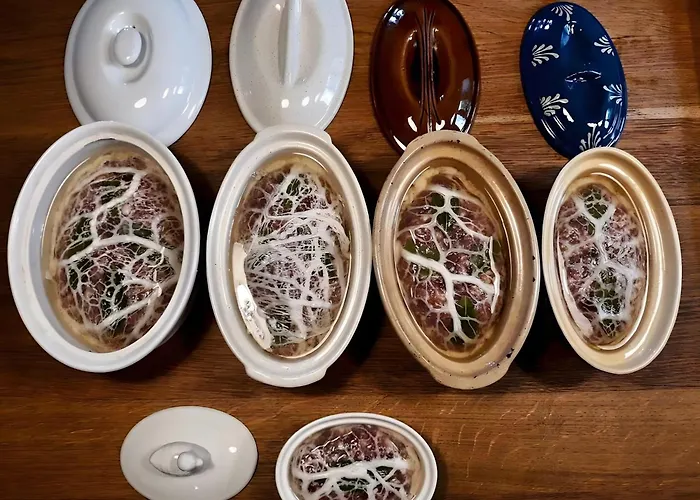 Tables D'hotes Lukugaraia